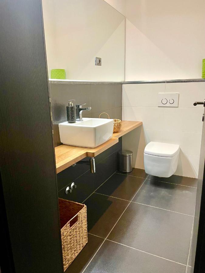 Mega Apartman Prvacina Kültér fotó